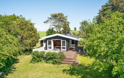 silke - 400m From The Sea