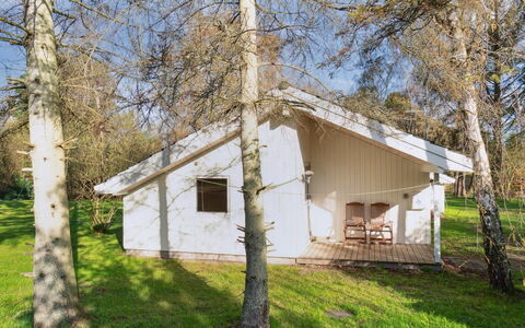 Juke - 425M from the Sea: Hütte, Zuhause, Haus, Dach, Veranda, Estate, Abstellgleis, Gartenbauten, Bauernhaus, Garten