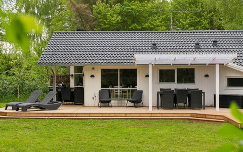 Juke - 425M from the Sea: Hütte, Zuhause, Haus, Dach, Veranda, Estate, Abstellgleis, Gartenbauten, Bauernhaus, Garten