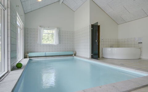 Lottje - 300M from the Sea: Schwimmbad, Gartenmöbel, Möbel, Resort, Flagstone, Eco Hotel, Schatten, Stuhl, Freizeit, Estate