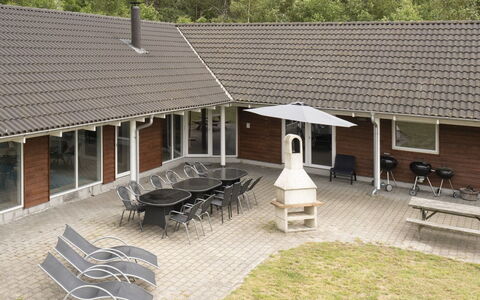 Lottje - 300M from the Sea: Schwimmbad, Gartenmöbel, Möbel, Resort, Flagstone, Eco Hotel, Schatten, Stuhl, Freizeit, Estate