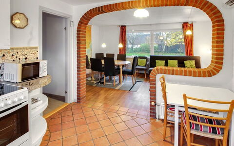 Claudia: Interior Design, Möbel, Flooring, Decke, Fussboden, Zimmer, Couch, Wohnzimmer, Stuhl