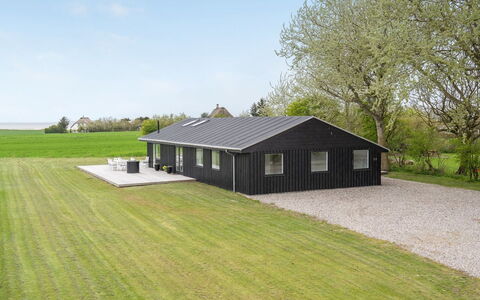 Ajla: Dach, Haus, Zuhause, Hütte, Tür, Abstellgleis, Deck, Veranda, Planke, Hartholz