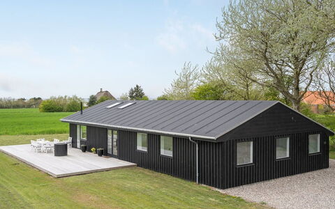 Ajla: Dach, Haus, Zuhause, Hütte, Tür, Abstellgleis, Deck, Veranda, Planke, Hartholz