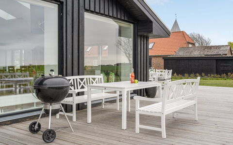 Ajla: Dach, Haus, Zuhause, Hütte, Tür, Abstellgleis, Deck, Veranda, Planke, Hartholz