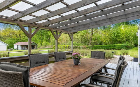 Saima - 25Km from the Sea: Gartenmöbel, Tisch Im Freien, Terrasse, Hartholz, Garten, Outdoor Struktur, Schatten, Hinterhof, Garten, Planke