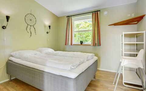 Aletta - 25Km from the Sea: Interior Design, Möbel, Bett, Wand, Schlafzimmer, Holz, Fussboden, Flooring, Decke, Bedding