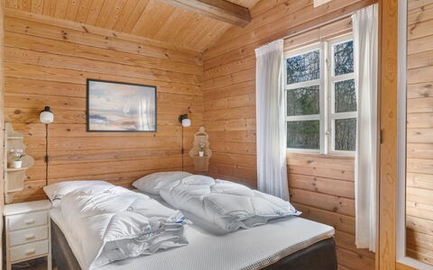 Rasmus - 29Km from the Sea: Holz, Zuhause, Hütte, Blockhaus, Holzbeize, Hartholz, Planke, Schlafzimmer, Decke, Bett
