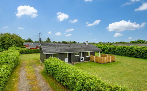 Picabo - 750M to the Fjord: Haus, Dach, Zuhause, Hütte, Ländliches Gebiet, Rasen, Estate, Bauernhaus, Garten, Garten
