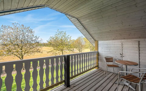 Adelia - 850M to the Fjord: Holz, Verbundwerkstoff, Veranda, Planke, Deck, Hartholz, Geländer, Holzbeize, Schatten, Zaun