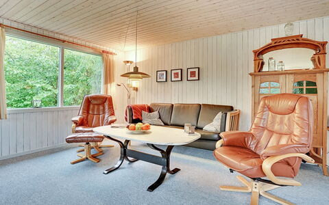 Leny - 450M to the Fjord: Möbel, Interior Design, Holz, Flooring, Decke, Fussboden, Beleuchtung, Stuhl, Zimmer, Wohnzimmer