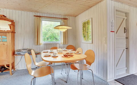Leny - 450M to the Fjord: Interior Design, Möbel, Flooring, Holz, Decke, Fussboden, Light Fixture, Esszimmer, Stuhl, Küche & Esszimmer Tisch