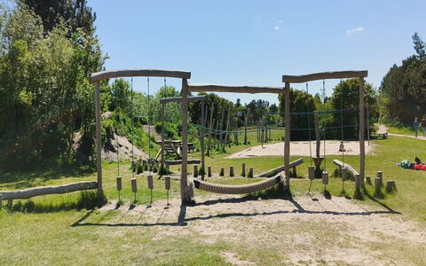 Heide - 750M to the Fjord: Öffentlicher Raum, Erholung, Park, Garten, Spielmittel, Landscaping, Spielplatz, Zaun