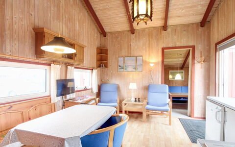 Annik - 980M to the Fjord: Möbel, Interior Design, Flooring, Holz, Fussboden, Decke, Holzboden, Stuhl, Tabelle, Beleuchtung