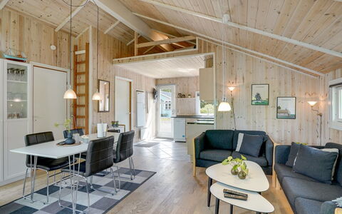 Jarik - 1.2Km to the Fjord: Möbel, Interior Design, Flooring, Holz, Fussboden, Decke, Holzboden, Stuhl, Tabelle, Beleuchtung