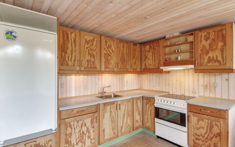 Jaane - 650M to the Fjord: Holz, Flooring, Cabinetry, Interior Design, Fussboden, Countertop, Möbel, Decke, Holzbeize, Küche
