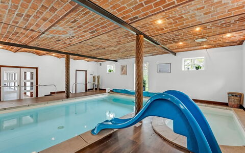 Fintan - 2Km to the Fjord: Flooring, Fussboden, Decke, Interior Design, Schwimmbad, Holzbeize, Resort, Hartholz, Design, Lack