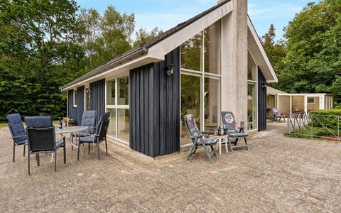 Ødger - 150M to the Fjord: Wohngebiet, Dach, Vorort, Auffahrt, Estate, Kamin