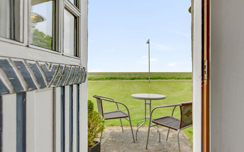 Thorarin - 25Km from the Sea: Dach, Haus, Grundstueck, Zuhause, Hütte, Estate, Gartenbauten, Schatten, Blockhaus, Landscaping