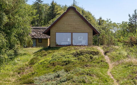 Ingeborg - 100M to the Fjord: Dach, Haus, Zuhause, Hütte, Abstellgleis, Estate, Auffahrt, Gartenbauten, Garten, Schuppen