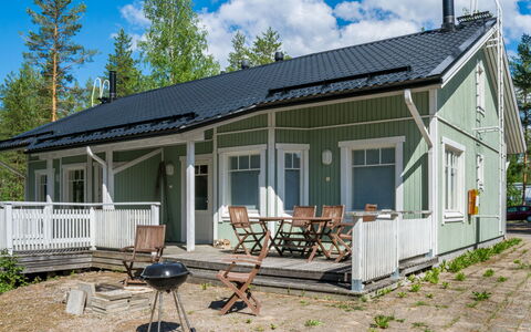 Saunaharju 7: Bett, Möbel, Schlafzimmer, Interior Design, Bedding, Bettdecke, Flooring, Holz, Fussboden, Zimmer