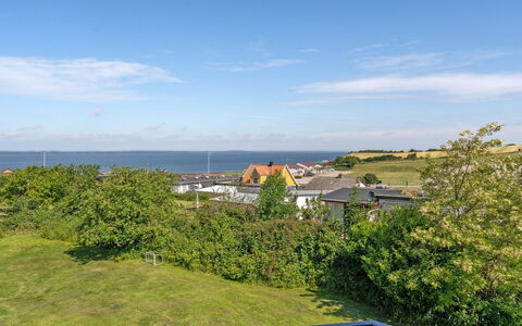 Dvonta - 170M from the Sea: Dach, Zuhause, Tür, Hütte, Schatten, Abstellgleis, Garten, Estate, Hinterhof