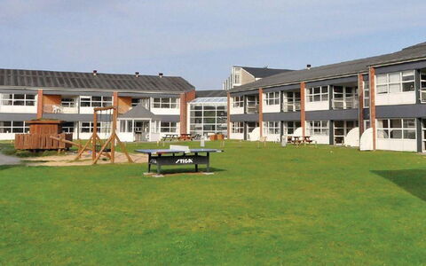 Jaakko - 100M from the Sea: Dach, Haus, Zuhause, Hütte, Tür, Abstellgleis, Deck, Veranda, Planke, Hartholz