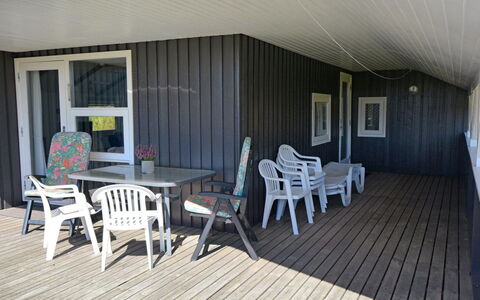 Igilfar - 700M from the Sea: Holz, Möbel, Hartholz, Holzbeize, Planke, Deck, Schatten, Veranda, Holzboden, Stuhl