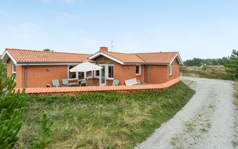 Lisemarie - 800M from the Sea: Holz, Dach, Die Architektur, Zuhause, Haus, Hütte, Abstellgleis, Hartholz, Steigung, Estate