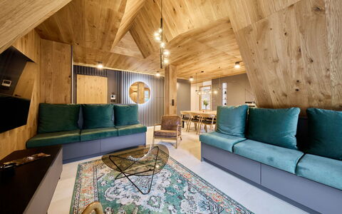 Unterkunft:&nbsp;Rooftop Vista Maisonette & Relaxing Bath 140.7