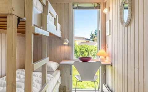 Sigrid - 400M from the Sea: Holz, Interior Design, Decke, Fussboden, Holzbeize, Schlafzimmer, Bett, Light Fixture, Stuhl, Hartholz