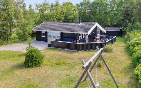 Alvy - 200M from the Sea: Holz, Zuhause, Veranda, Deck, Hartholz, Dach, Holzbeize, Holzboden, Eco Hotel