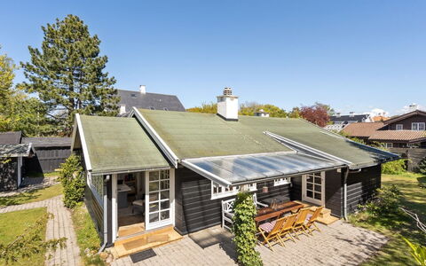 Ayla - 200M from the Sea: Möbel, Interior Design, Flooring, Holz, Fussboden, Decke, Holzboden, Stuhl, Tabelle, Beleuchtung