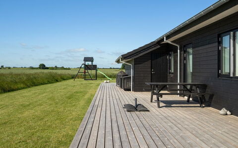 Thalie - 400M from the Sea: Erholung, Werbung, Park, Banner, Schild, Pfad