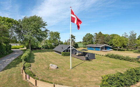 Herbert - 1Km from the Sea: Die Architektur, Dach, Zuhause, Verbundwerkstoff, Daylighting, Abstellgleis, Auffahrt