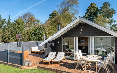 Agnesa - 1.5Km from the Sea: Holz, Zuhause, Möbel, Hütte, Gartenmöbel, Stuhl, Deck, Hartholz, Terrasse, Veranda