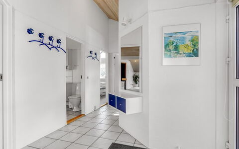 Ritha - 350M from the Sea: 