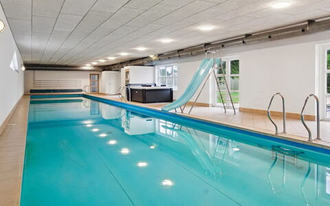 Saga: Flooring, Fussboden, Decke, Schwimmbad, Design, Resort, Freizeitzentrum, Fliese, Daylighting, Hotel