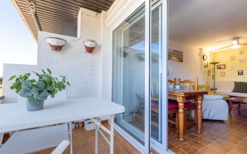 Buigas Llum: Möbel, Interior Design, Stuhl, Gartenmöbel, Natürliches Material, Schatten, Tisch Im Freien, Design, Restaurant, Küche & Esszimmer Tisch