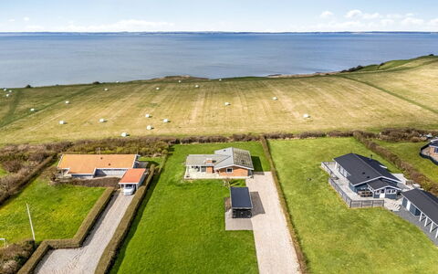 Kirsa - 200M to the Fjord: Dach, Haus, Grundstueck, Zuhause, Hütte, Estate, Gartenbauten, Schatten, Blockhaus, Landscaping