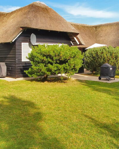 Eetu - 1.3Km from the Sea