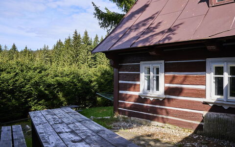 Mountain Serenity & Sauna: Gebäude, Eigentum, Himmel, Pflanze, Fenster, Holz, Wolke, Haus, Baum, Hütte