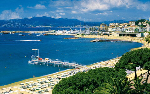 Cannes 535: Wasser, Gewässer, Küste, Küsten Und Ozeanische Forms, Meer, Wasserweg, Strand, Ozean, Ufer, Bucht