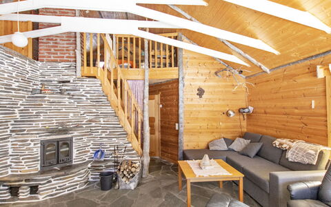 Harvana: Balkon, Wohnung, Schatten, Glas, Eigentumswohnung, Geländer, Veranda, Daylighting, Deck, Gartenmöbel