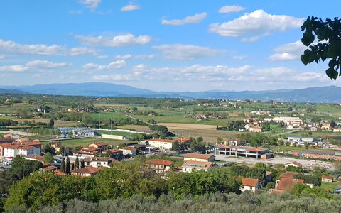 Casa Della Selce: Himmel, Wolke, Pflanze, Daytime, Eigentum, Ökoregion, Natürliche Landschaft, Hochland, Vegetation, Grundstueck