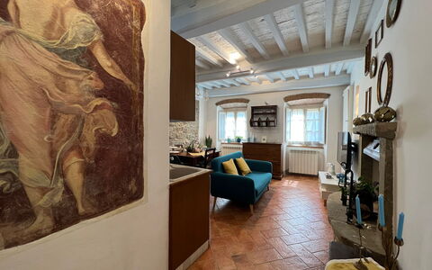 Casa Del Borgo: Bilderrahmen, Gebäude, Couch, Textil, Interior Design, Fernsehen, Kunst, Flooring, Haus, Komfort