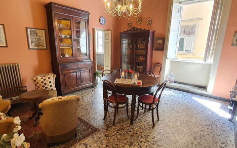 Residenza Otello: Bilderrahmen, Möbel, Eigentum, Tabelle, Stuhl, Spiegel, Holz, Beleuchtung, Cabinetry, Interior Design
