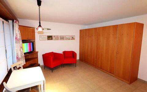 Sarazena: Holz, Orange, Komfort, Fussboden, Flooring, Tabelle, Hartholz, Schatten, Gebäude