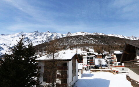 Everest: Himmel, Wolke, Gebäude, Berg, Schnee, Steigung, Haus, Baum, Bergforms, Gebirge