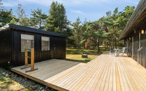 Sofus - 500M from the Sea: Holz, Hartholz, Planke, Deck, Promenade, Holzbeize, Holzboden, Schatten, Design, Holz